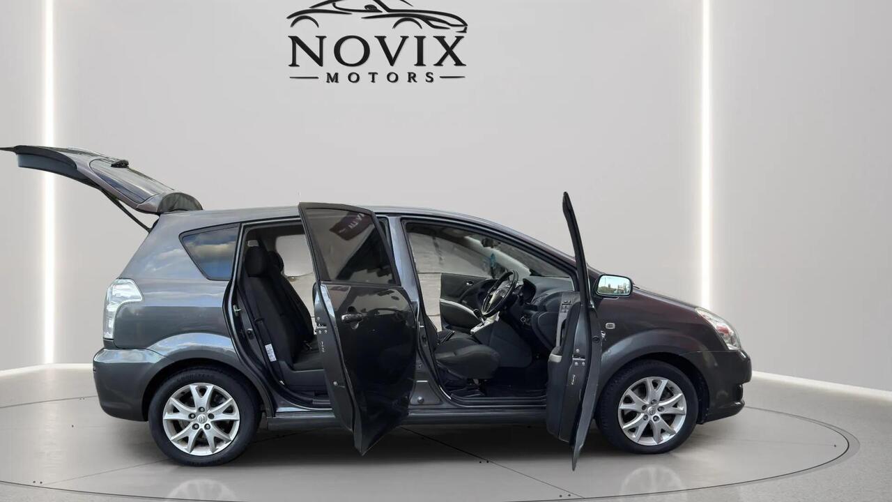 Toyota Corolla Verso — photo 21
