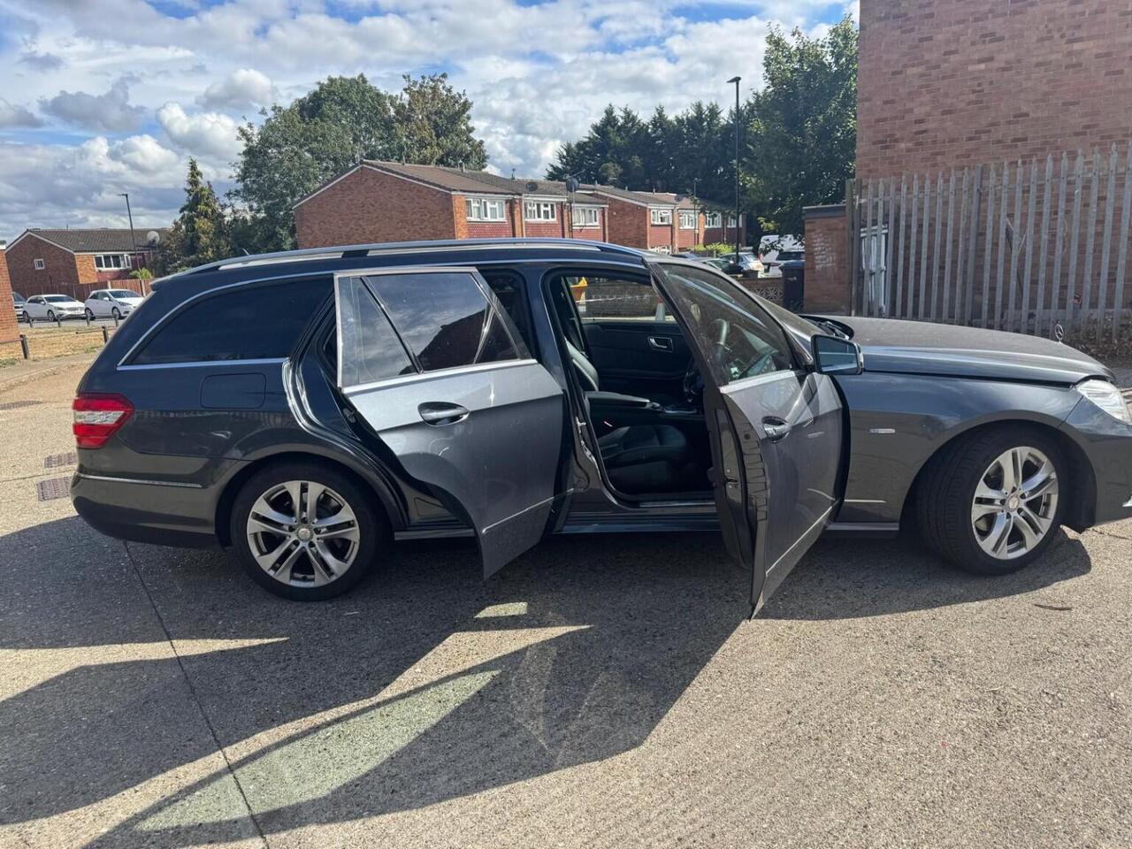 Mercedes-Benz E Class — photo 8