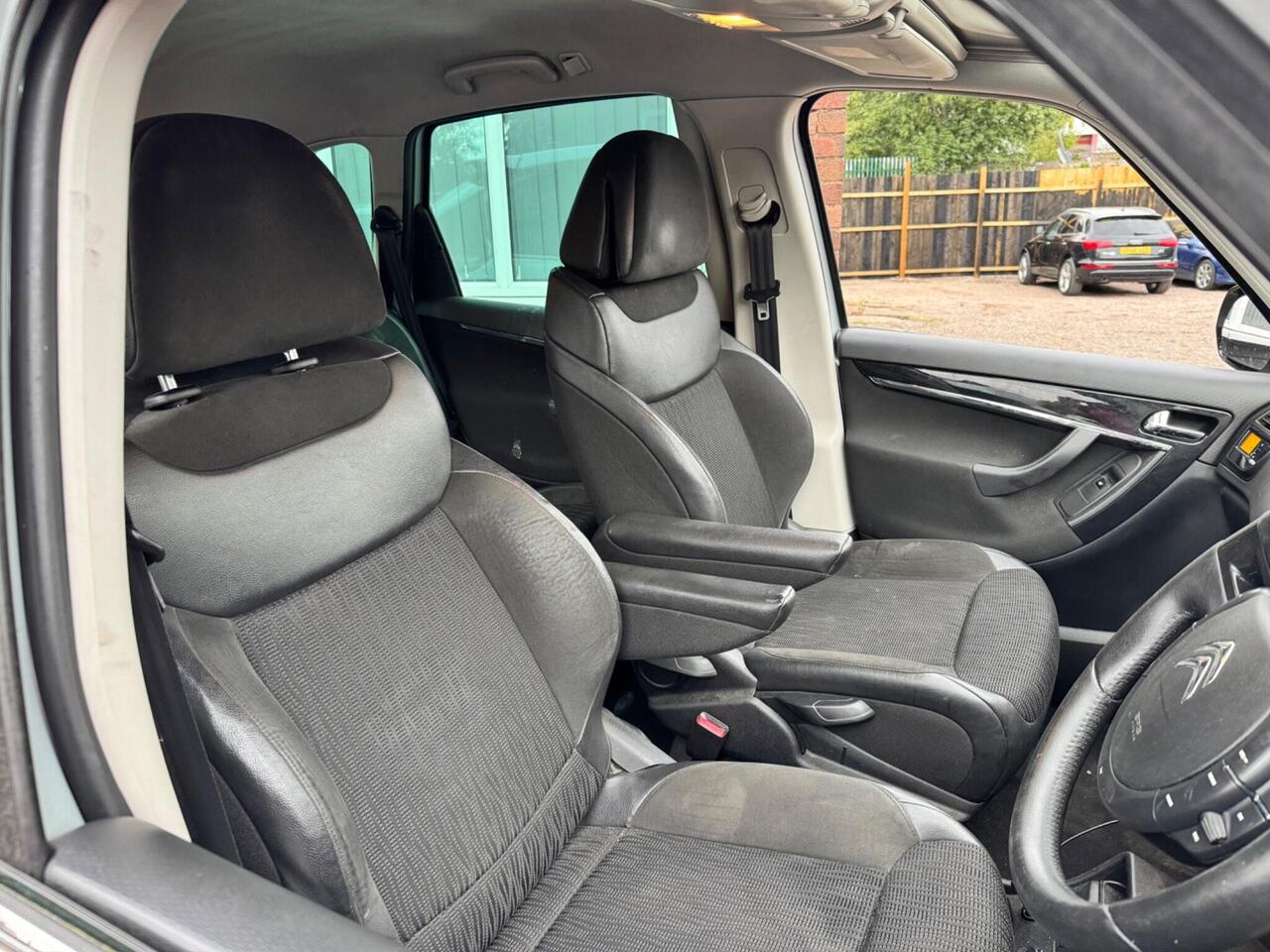 Citroen C4 Picasso — photo 9
