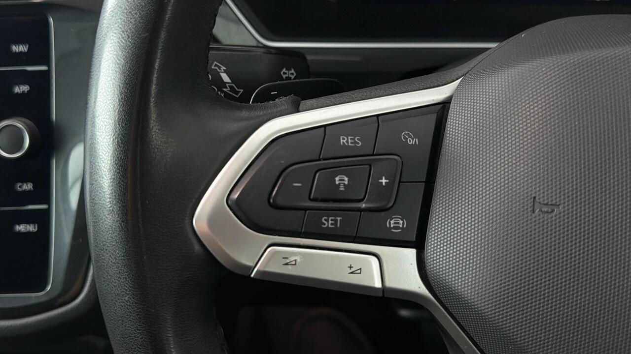 Volkswagen Tiguan — photo 20
