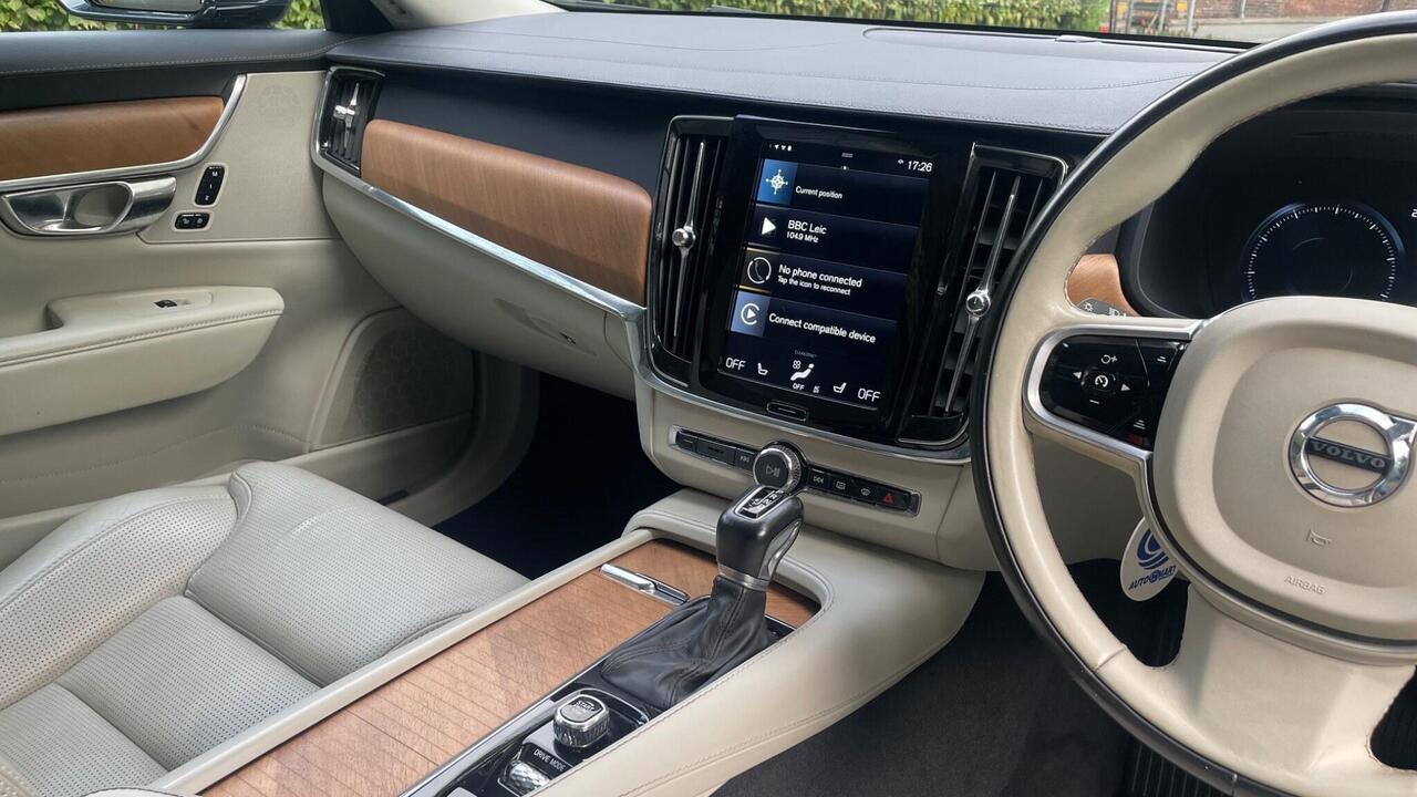 Volvo V90 — photo 22