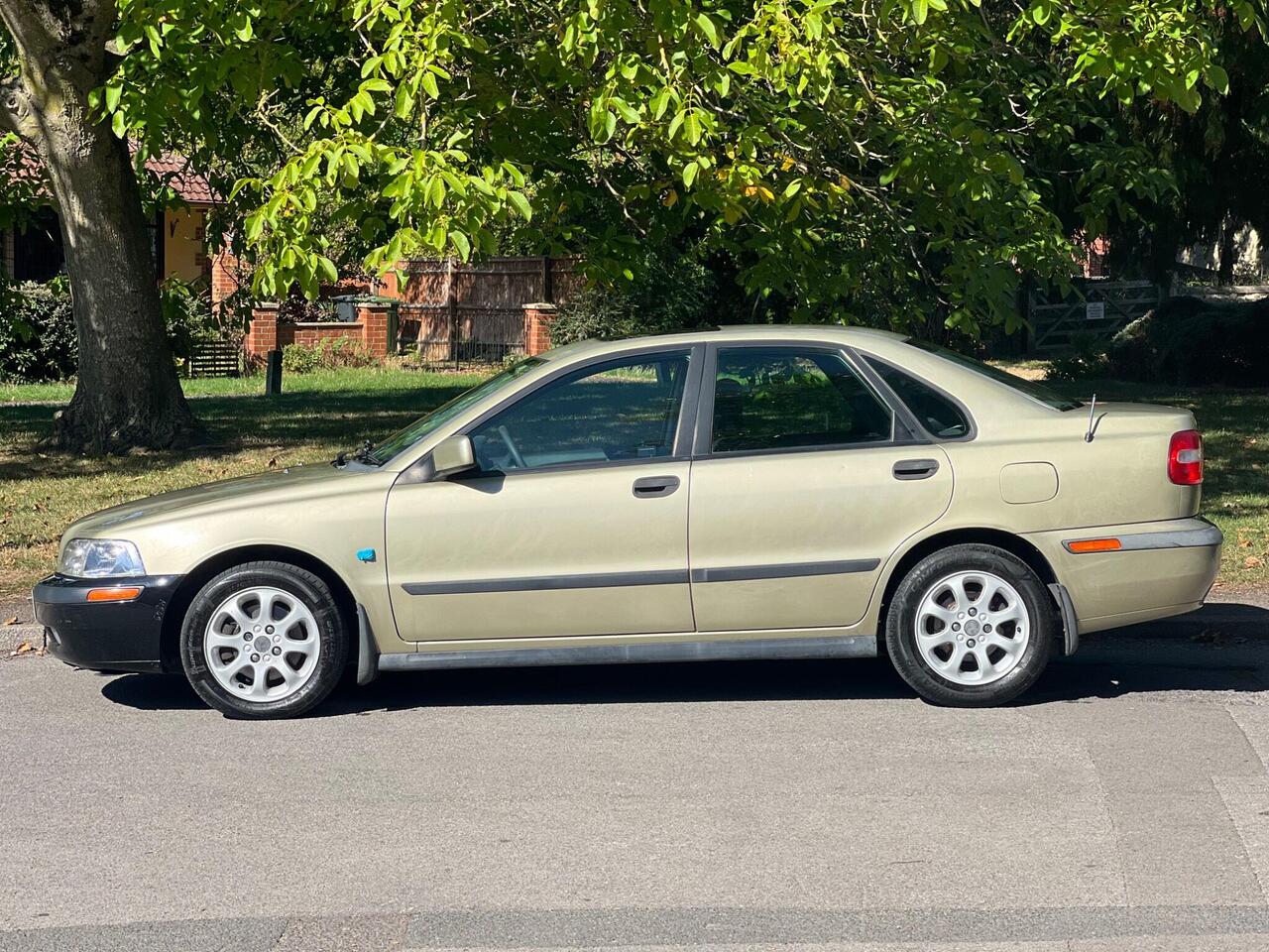 Volvo S40 — photo 17