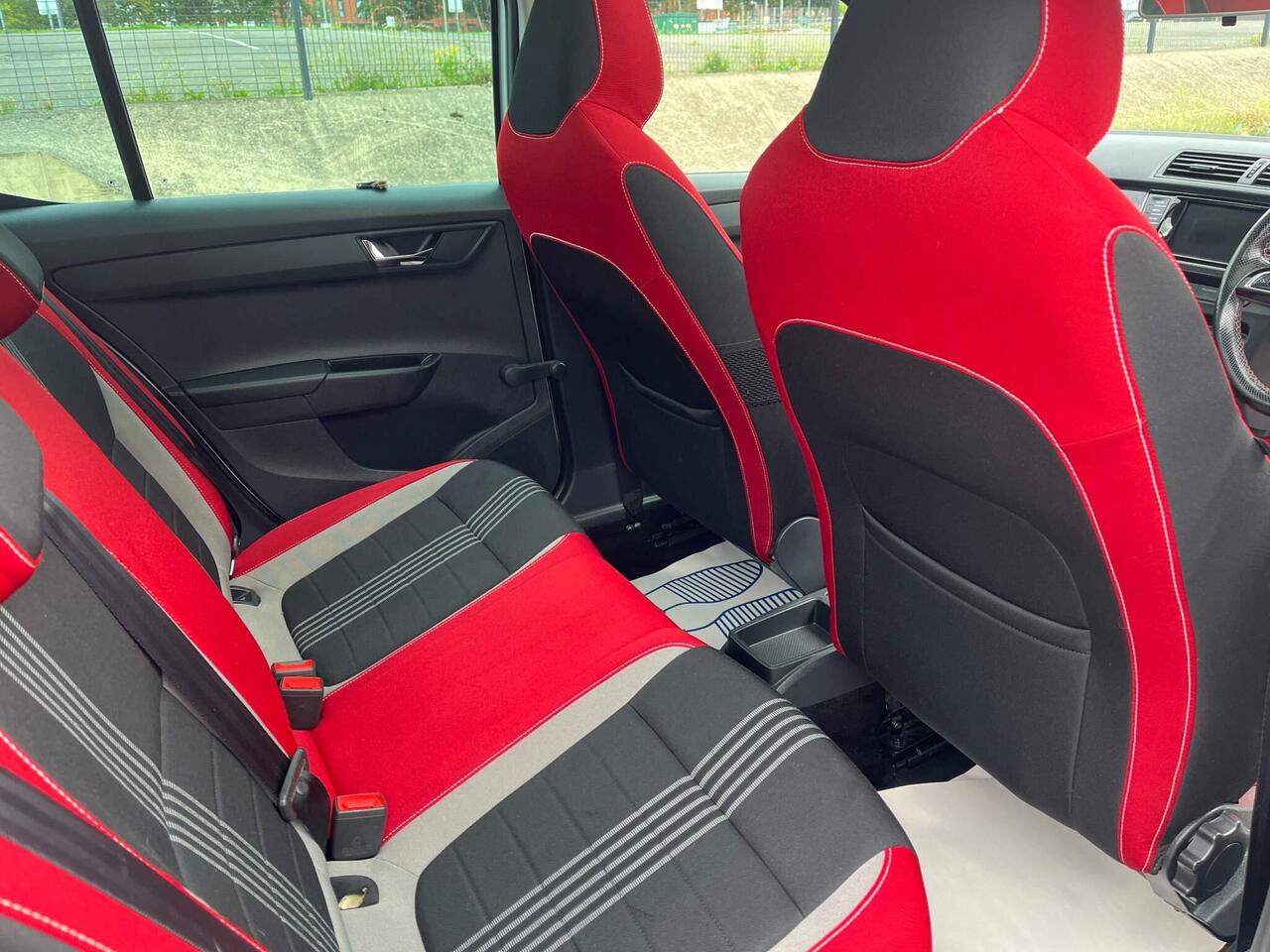 Skoda Fabia — photo 20