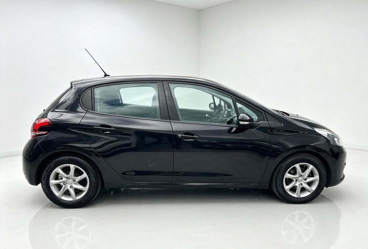 Peugeot 208 — photo 5