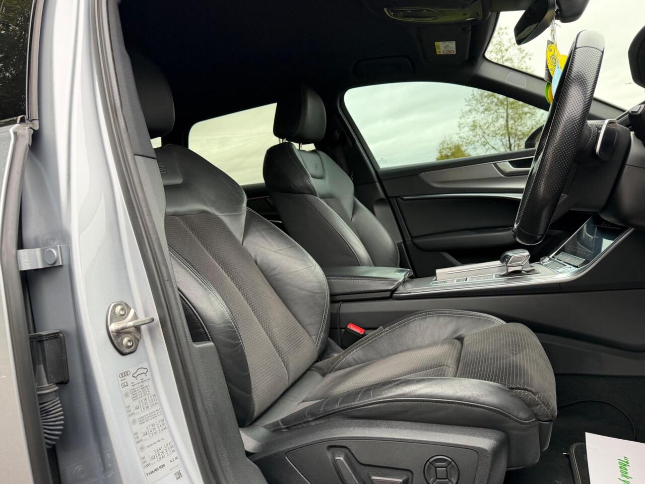 Audi A6 Avant — photo 33