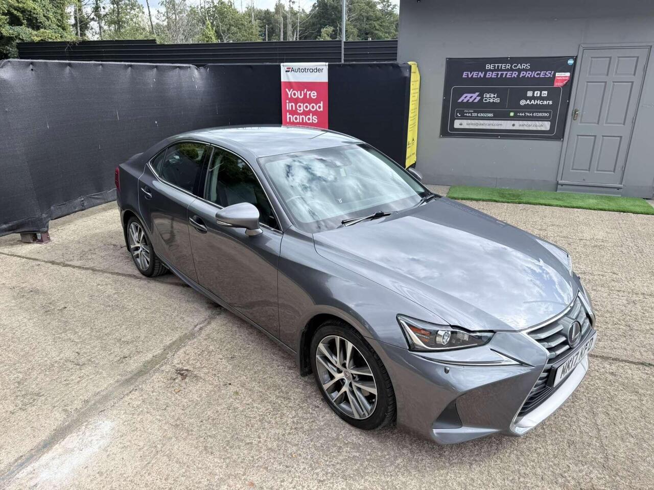Lexus IS — photo 4