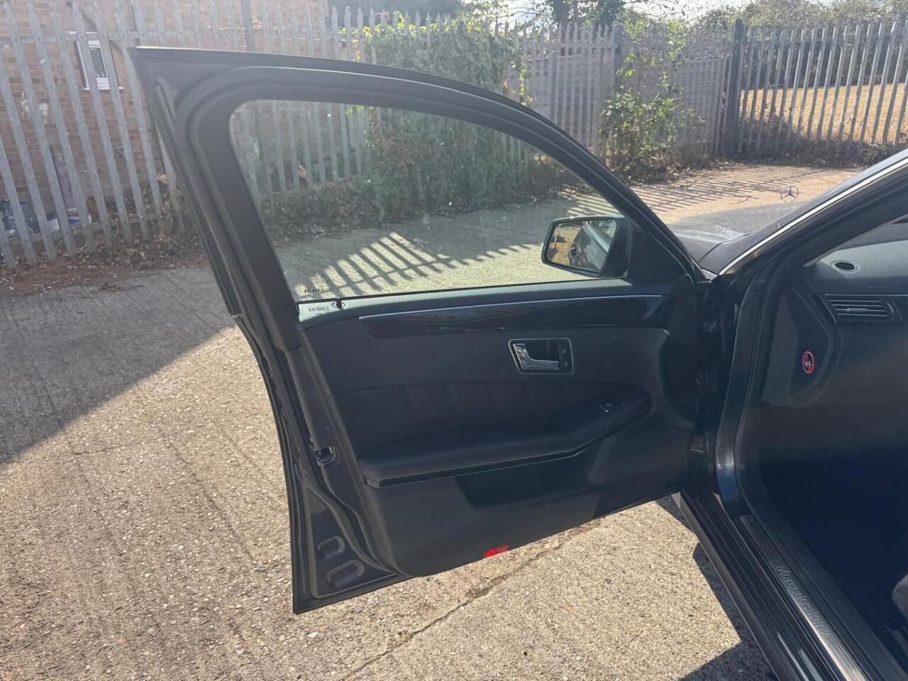 Mercedes-Benz E Class — photo 16