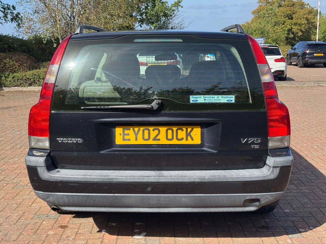Volvo V70 — photo 8