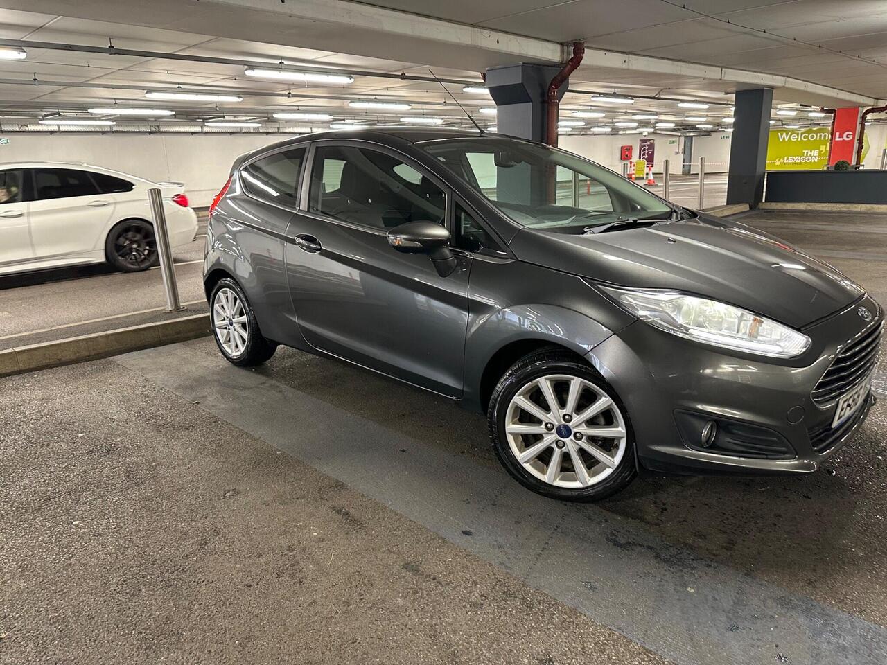 Ford Fiesta — photo 9