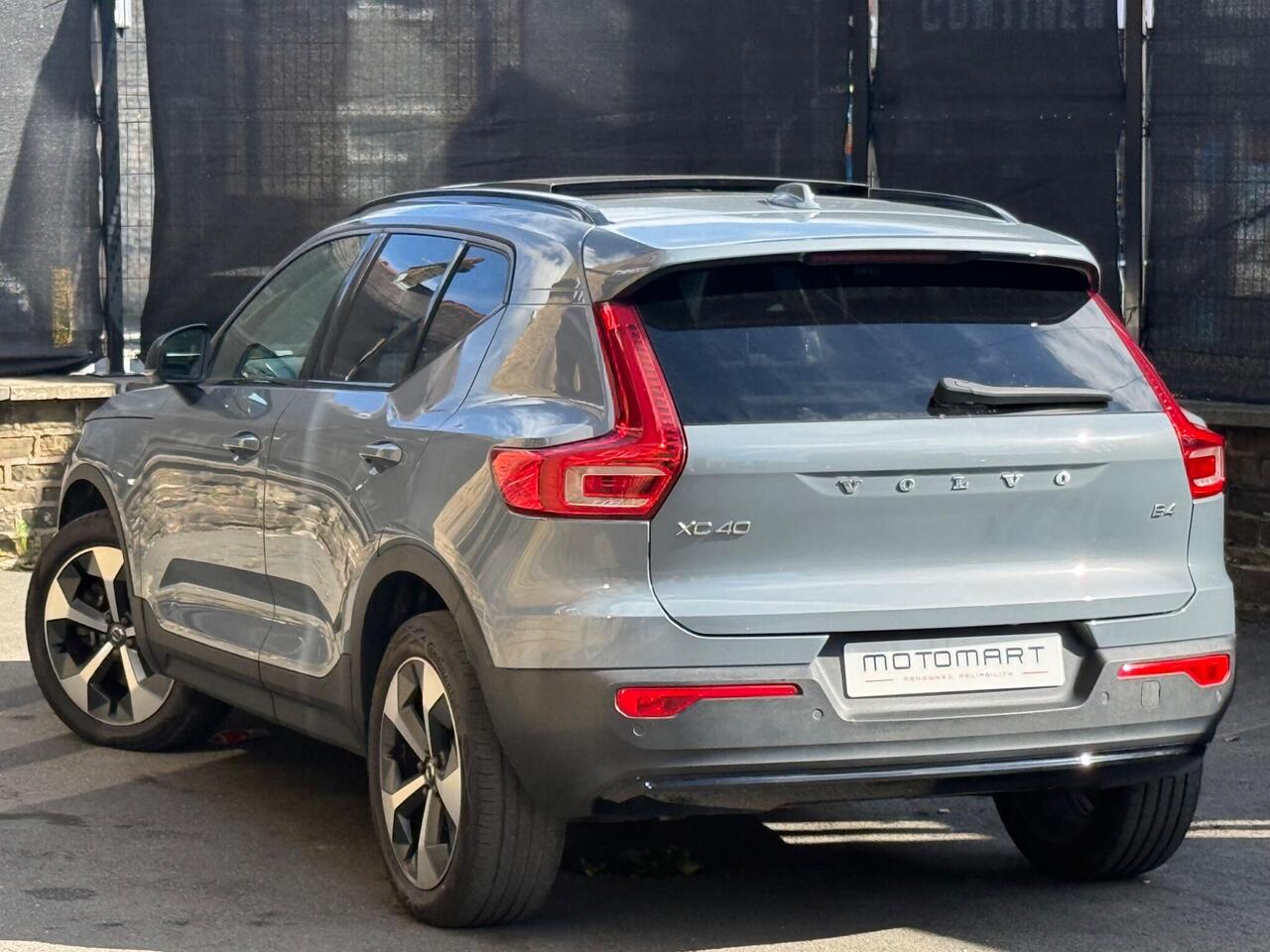 Volvo XC40 — photo 16