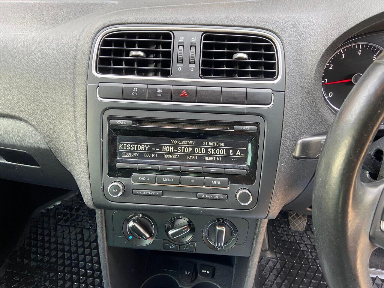 Volkswagen Polo — photo 4