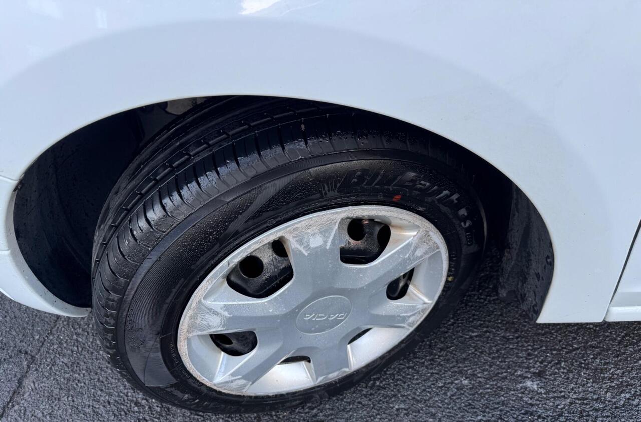 Dacia Sandero — photo 24