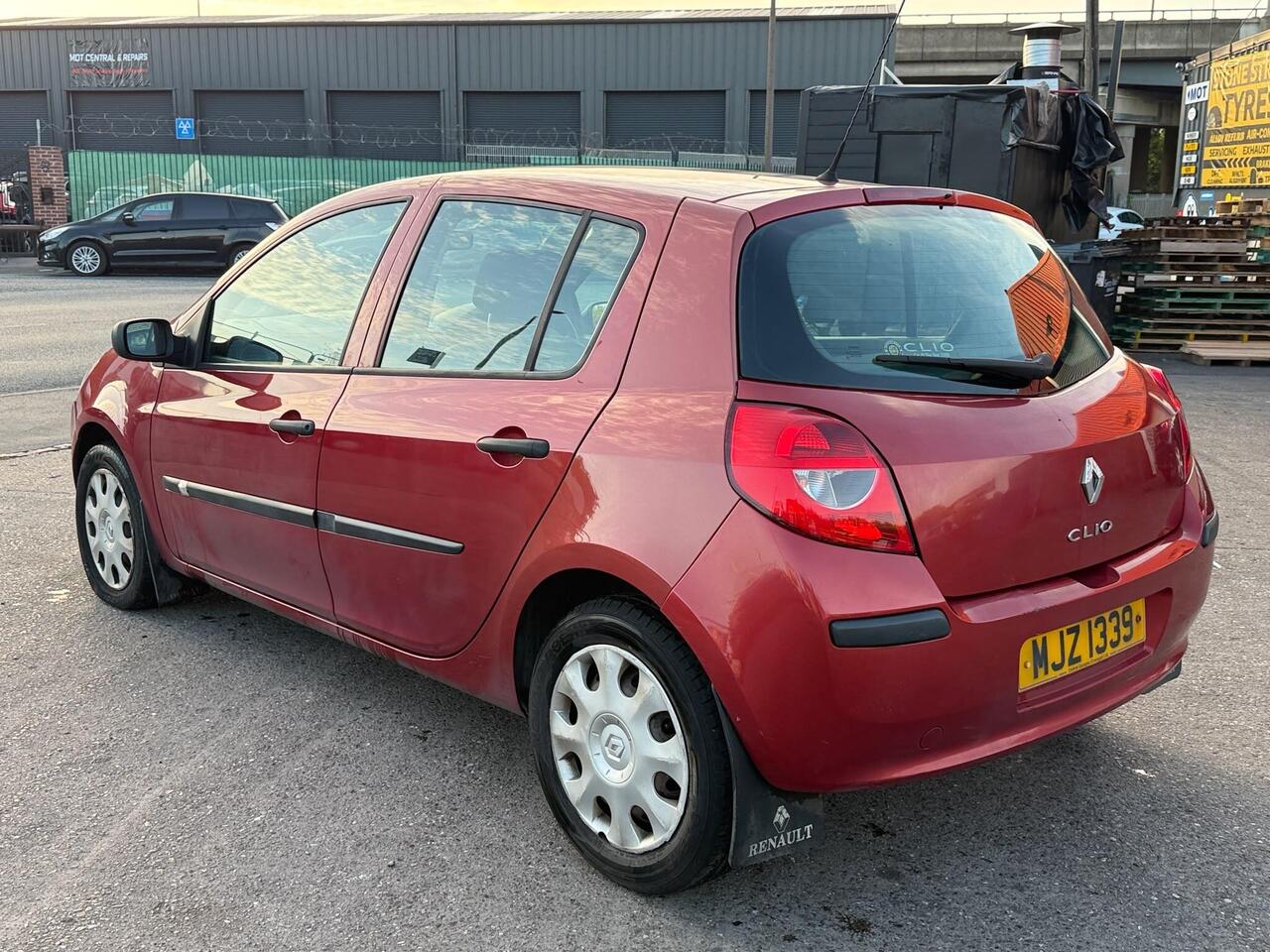 Renault Clio — photo 4