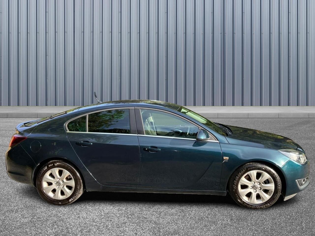 Vauxhall Insignia — photo 7