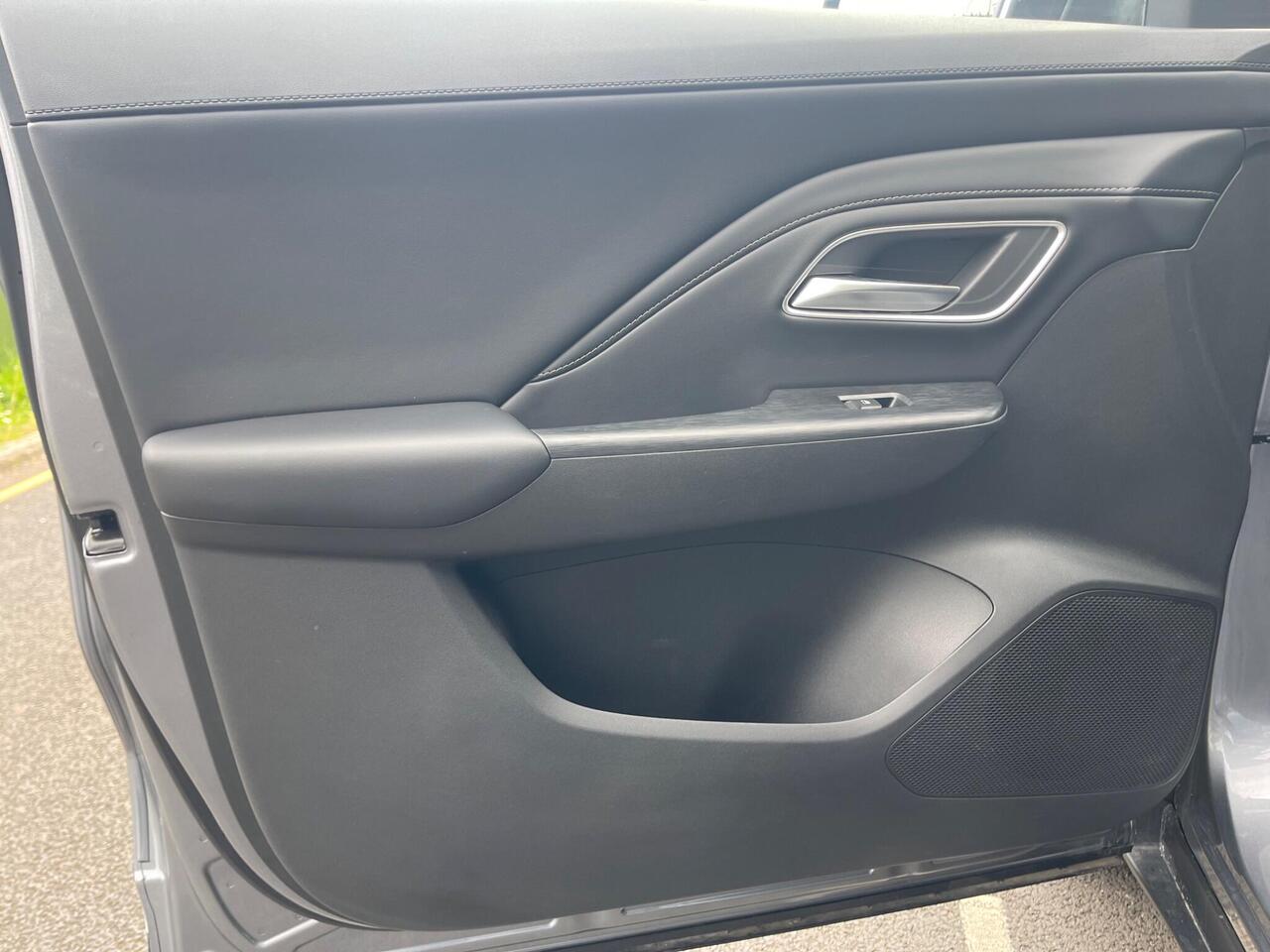 MG MG ZS — photo 27