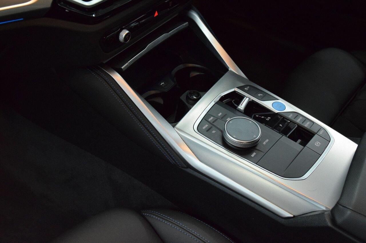 BMW i4 — photo 29