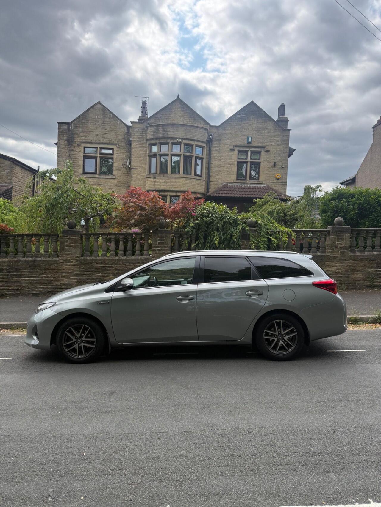 Toyota Auris — photo 4