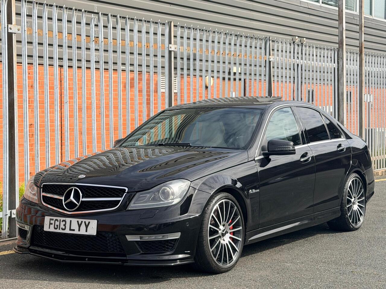 2013 Mercedes-Benz C Class 6.3 C63 V8 AMG SpdS MCT Euro 5 4dr, photo 11