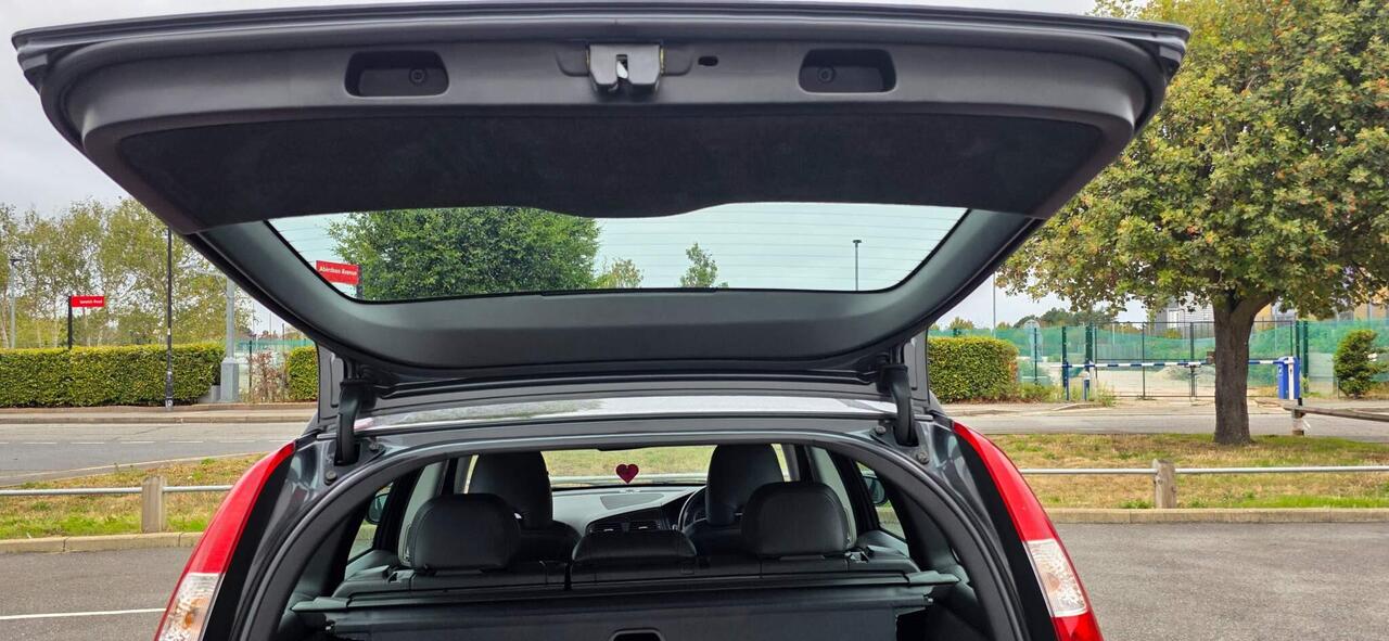 Volvo V70 — photo 75