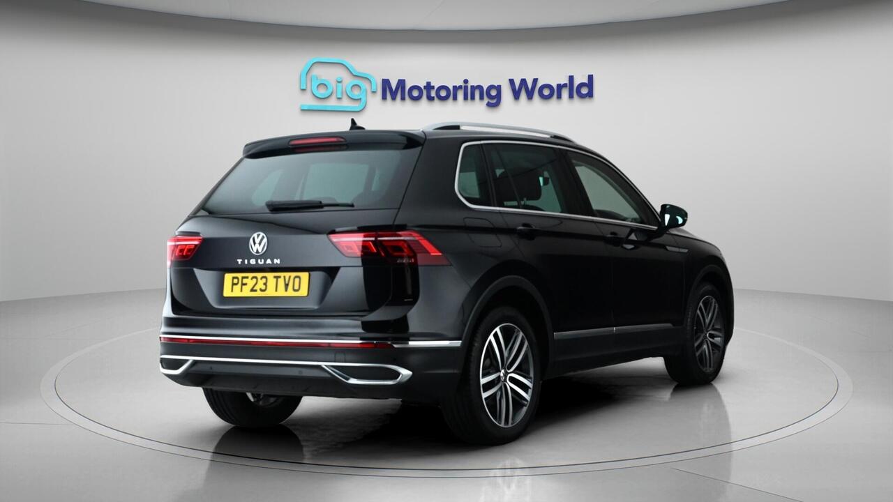 Volkswagen Tiguan — photo 8