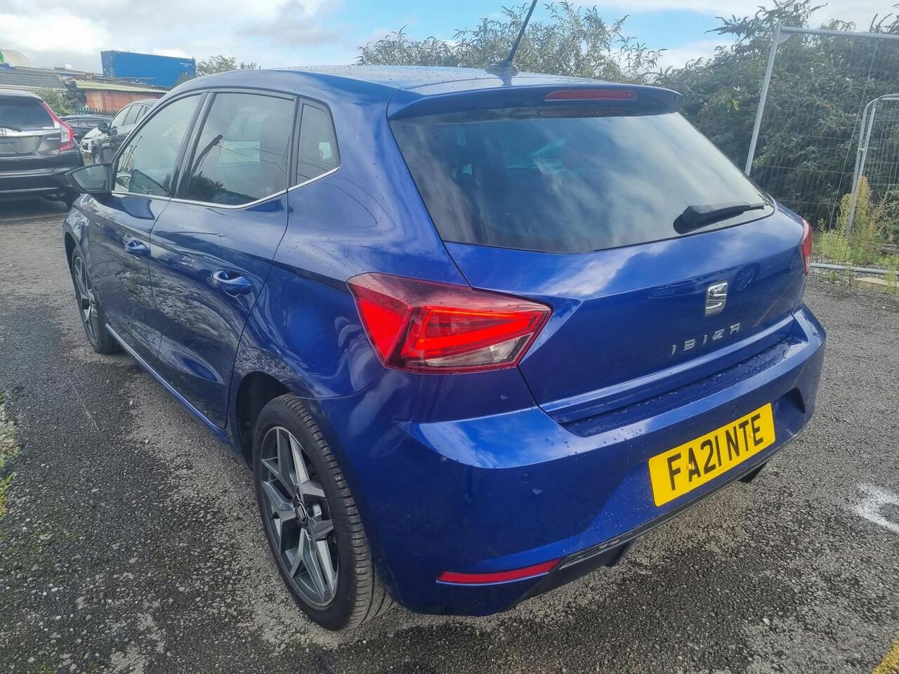 SEAT Ibiza — photo 5