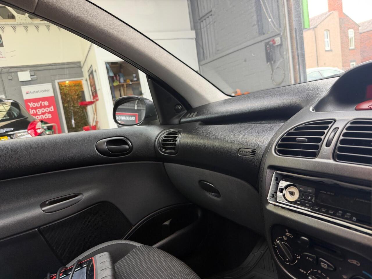Peugeot 206 — photo 10