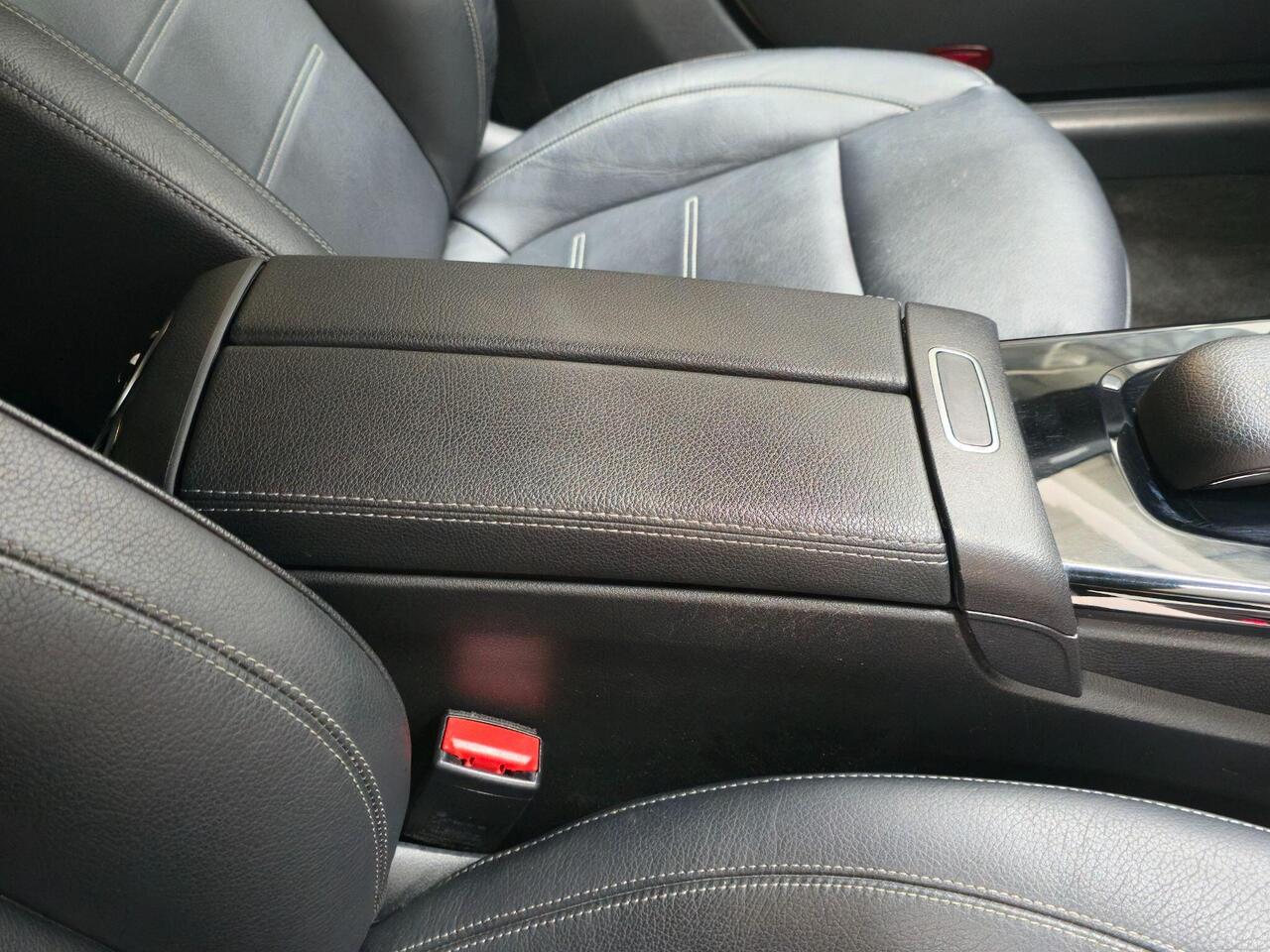Mercedes-Benz CLA — photo 38