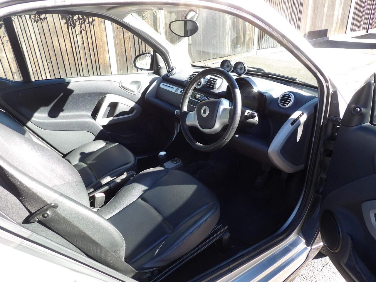 Smart fortwo — photo 16