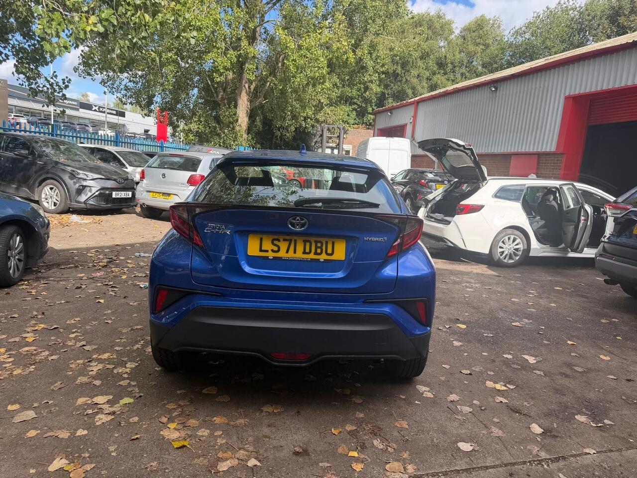 Toyota C-HR — photo 5