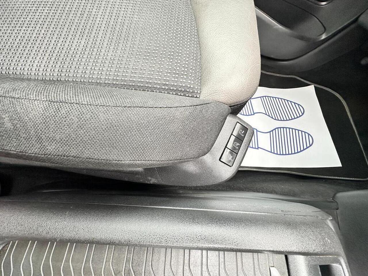 Citroen Grand C4 SpaceTourer — photo 44