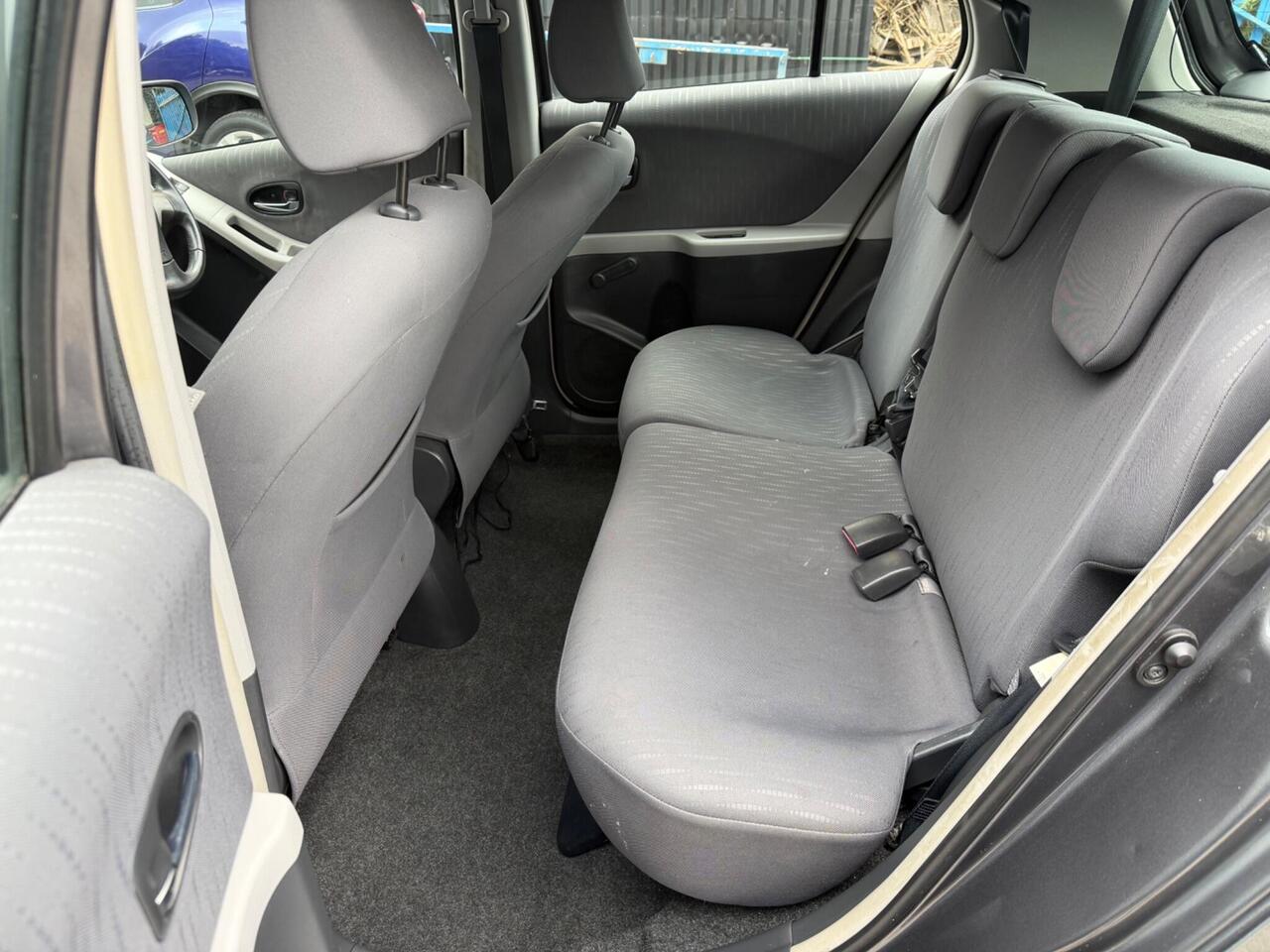 Toyota Yaris — photo 16