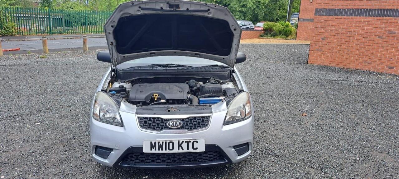Kia Rio — photo 6