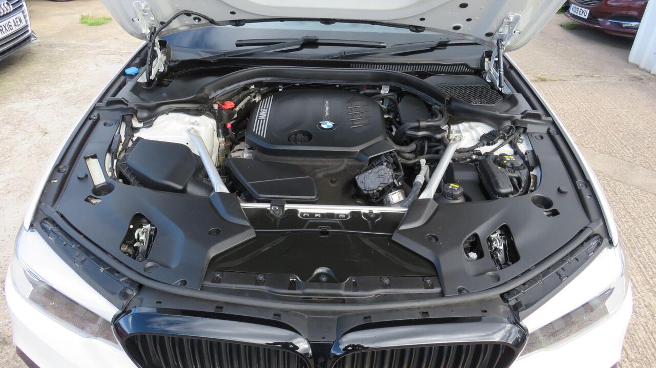 BMW 5 Series — photo 41