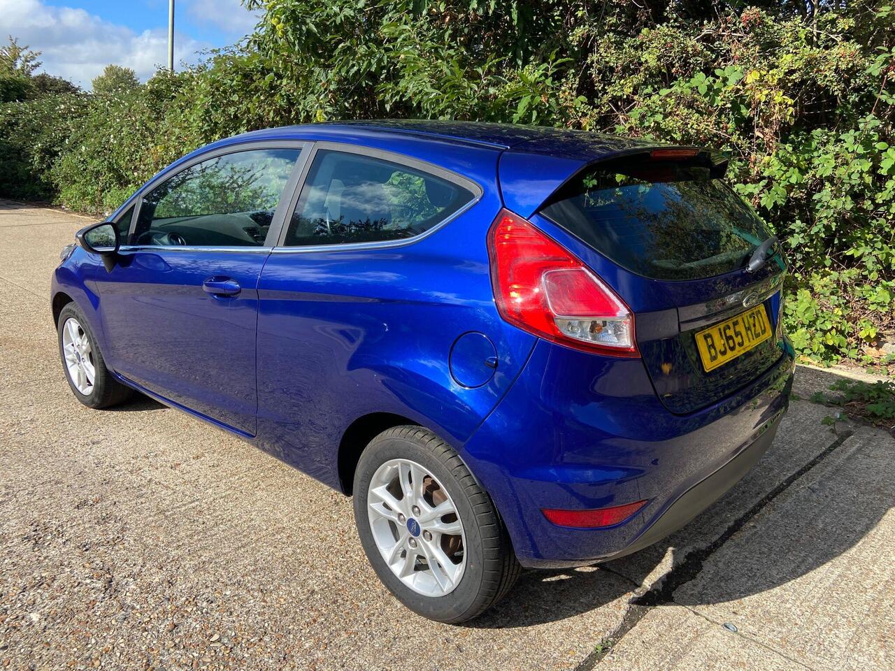 Ford Fiesta — photo 11
