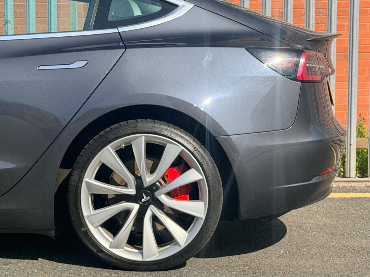 2019 Tesla Model 3 (Dual Motor) Performance Auto 4WDE 4dr (Performance Upgrade), photo 15