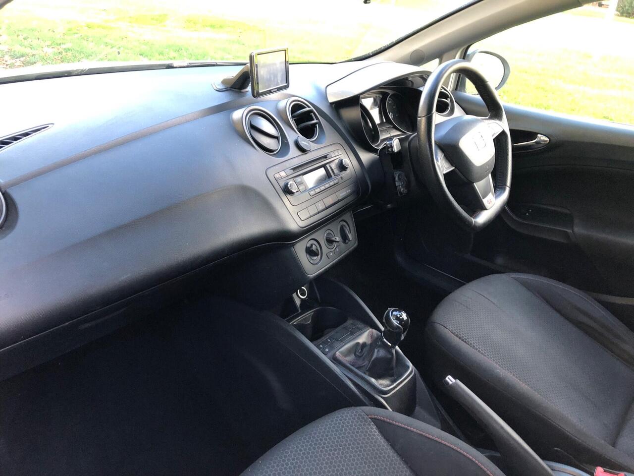 SEAT Ibiza — photo 3