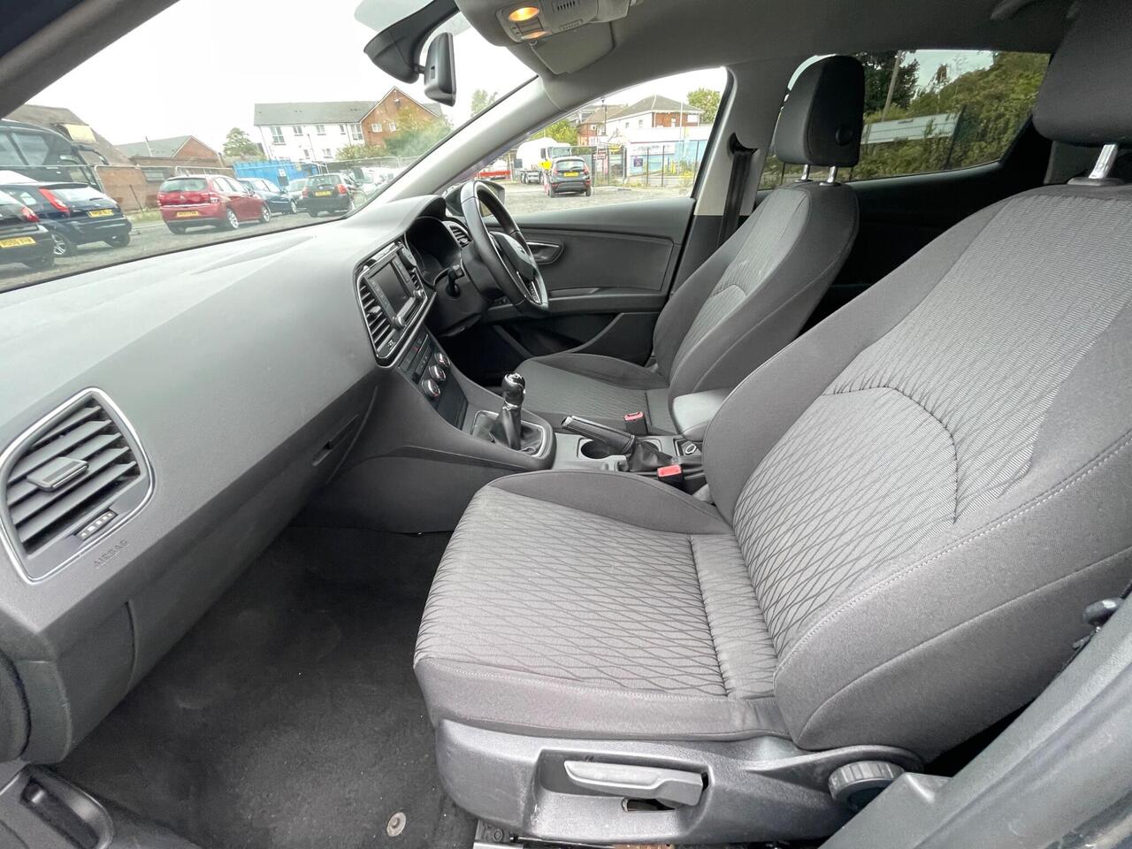SEAT Leon — photo 12