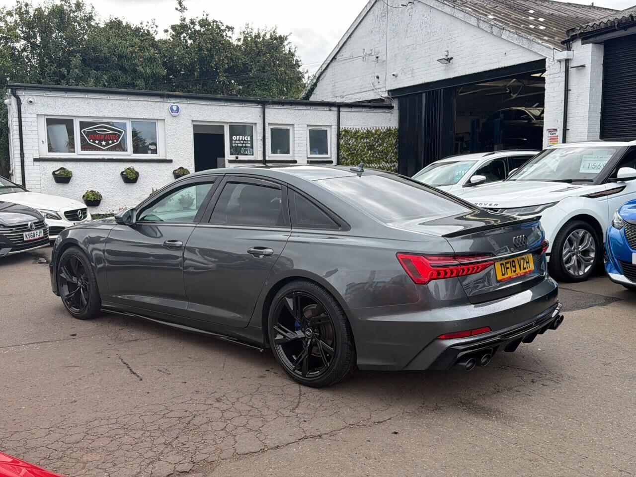 Audi A6 Saloon — photo 5