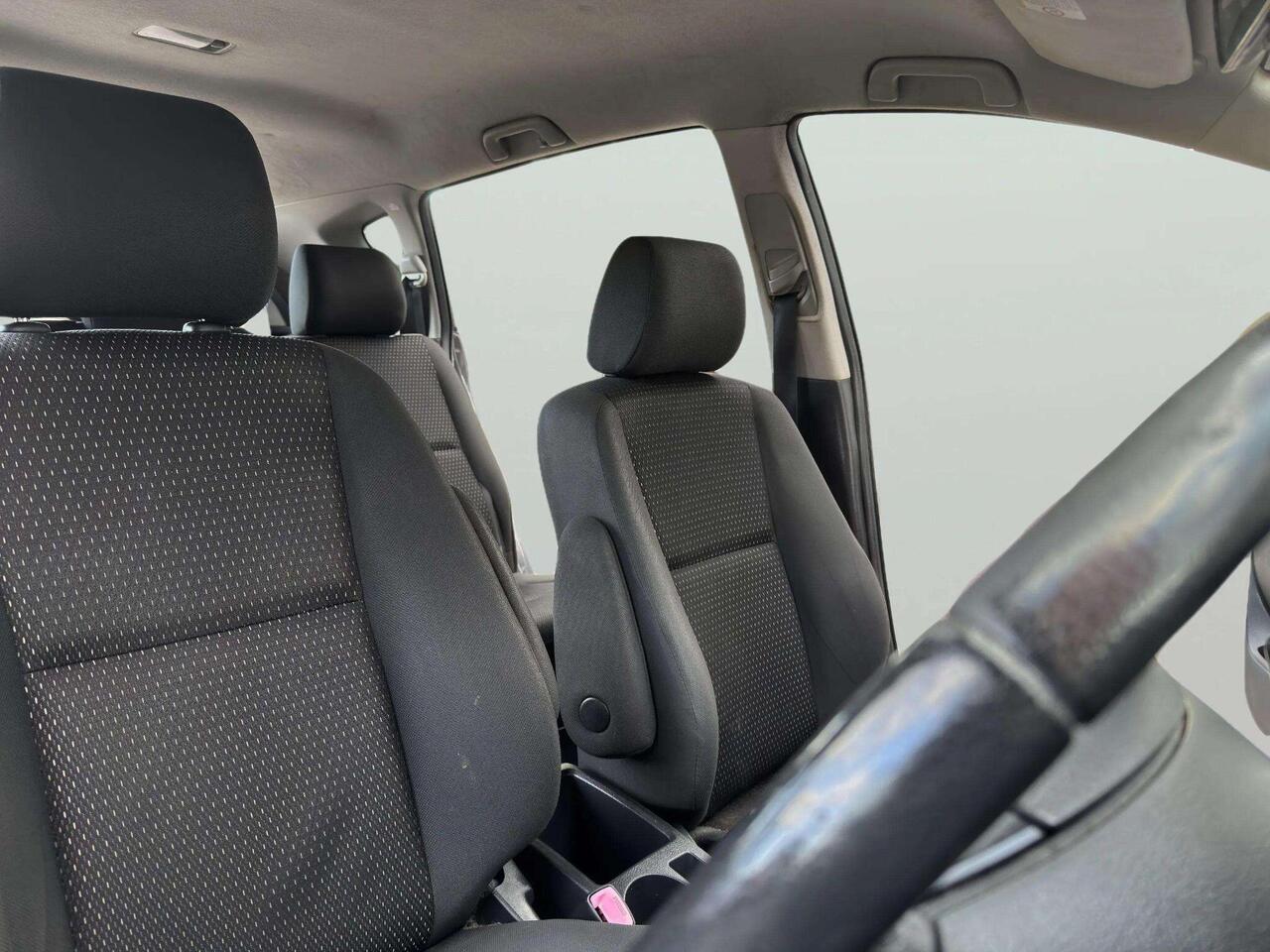 Toyota Corolla Verso — photo 63