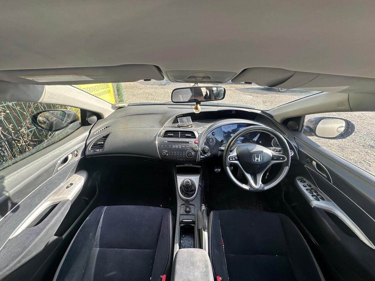Honda Civic — photo 10