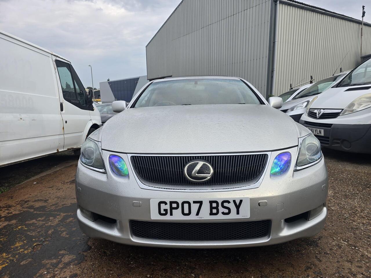 Lexus GS — photo 2