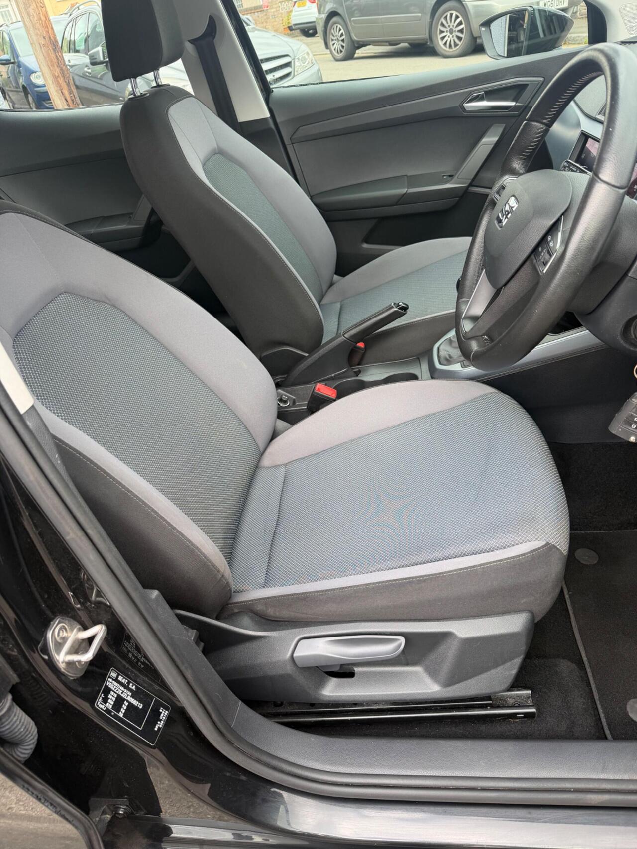SEAT Arona — photo 10