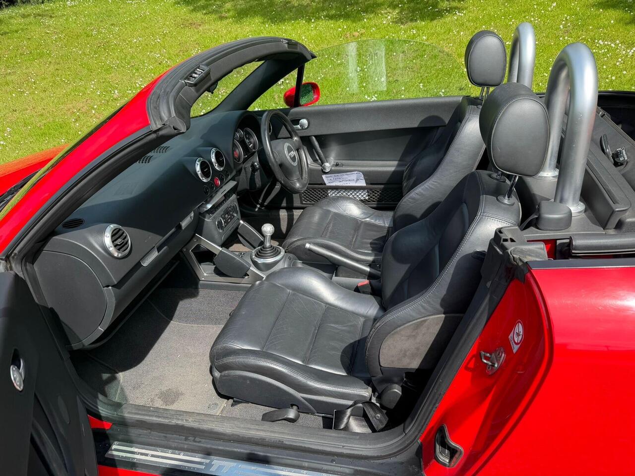 Audi TT — photo 18