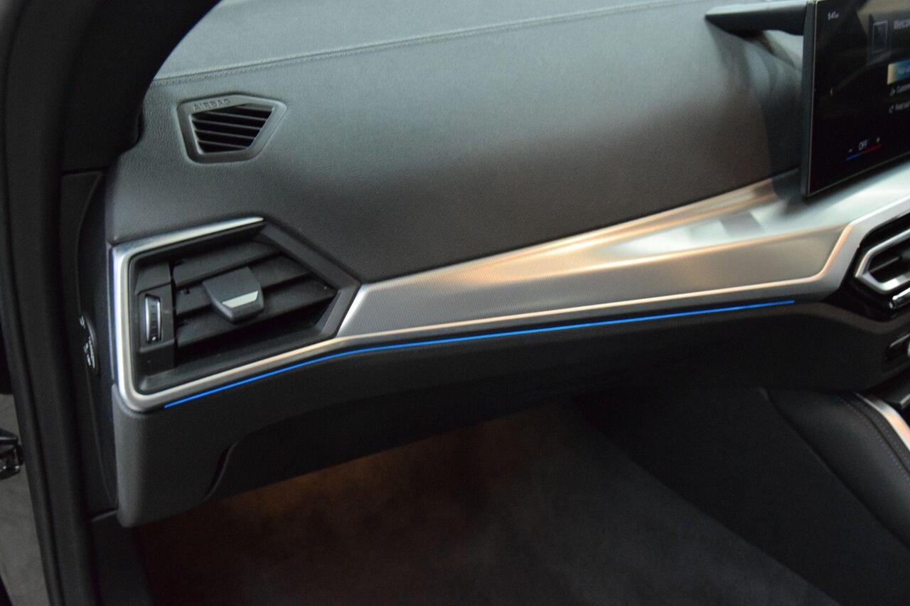 BMW i4 — photo 30