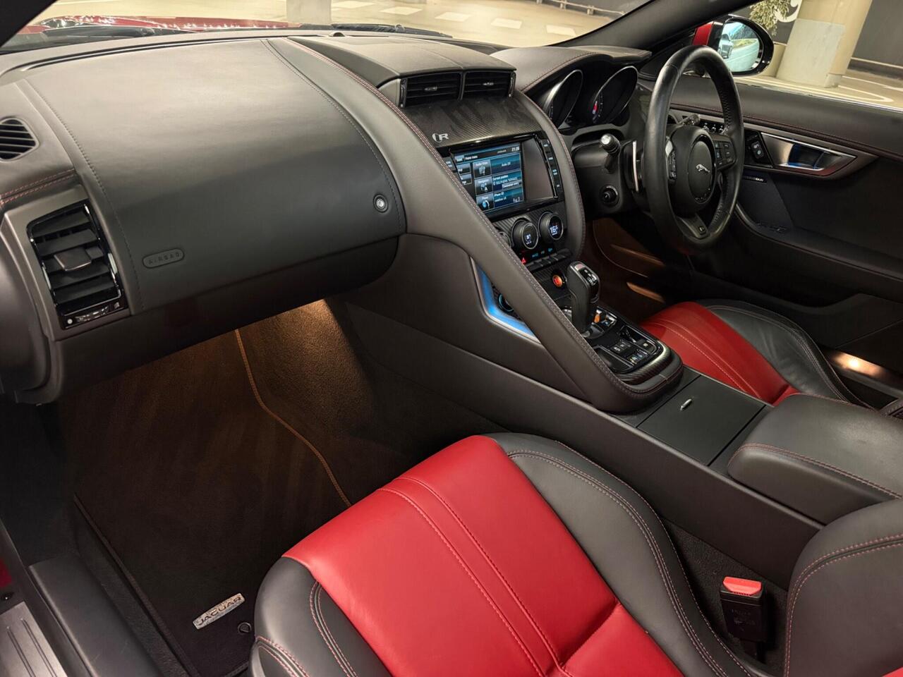 Jaguar F-Type — photo 36