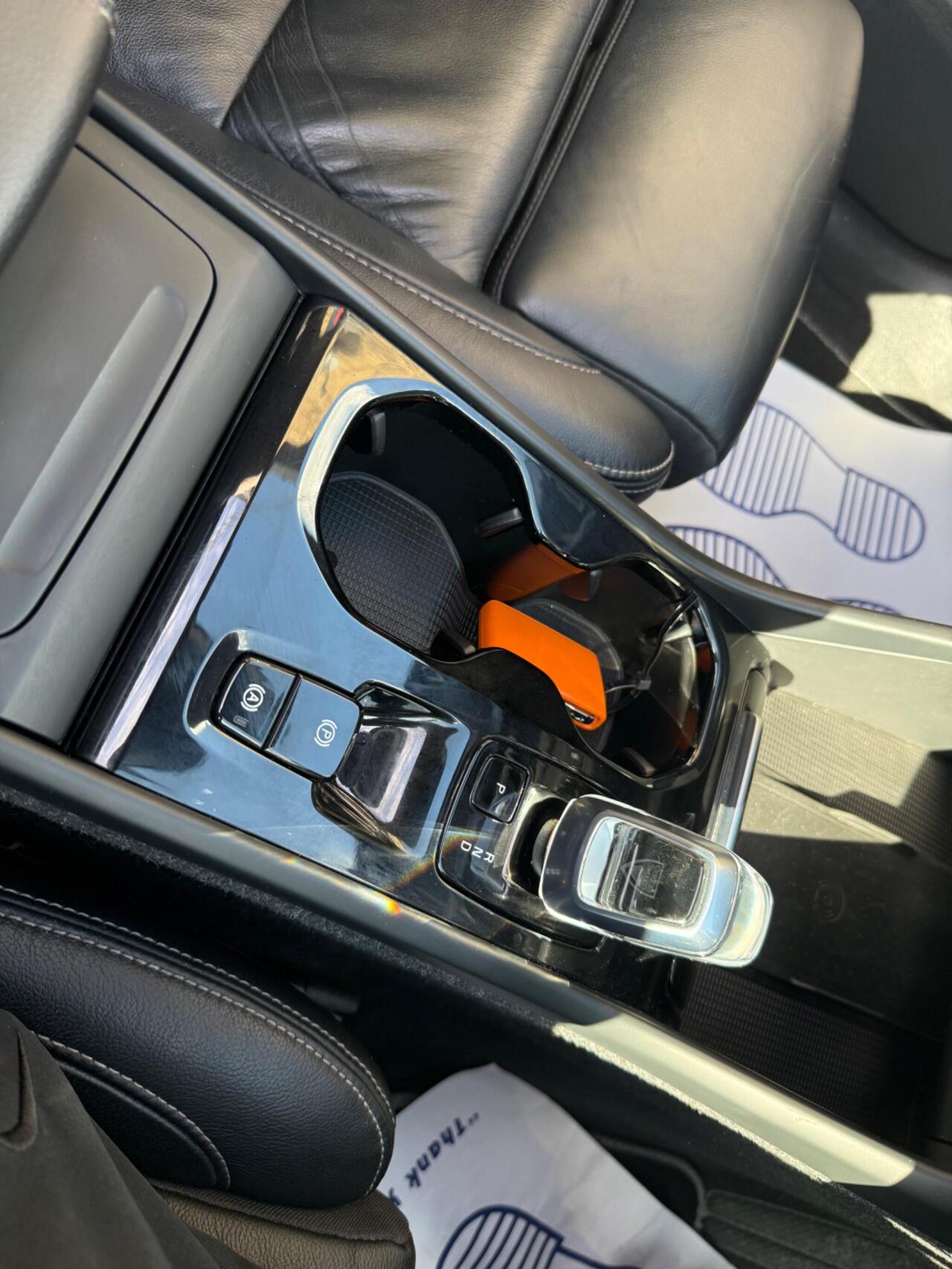 Volvo XC40 — photo 22