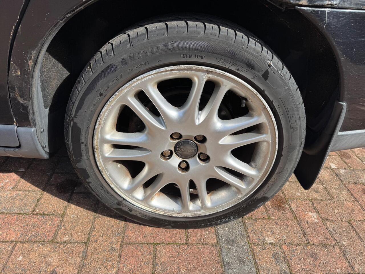 Volvo V70 — photo 37