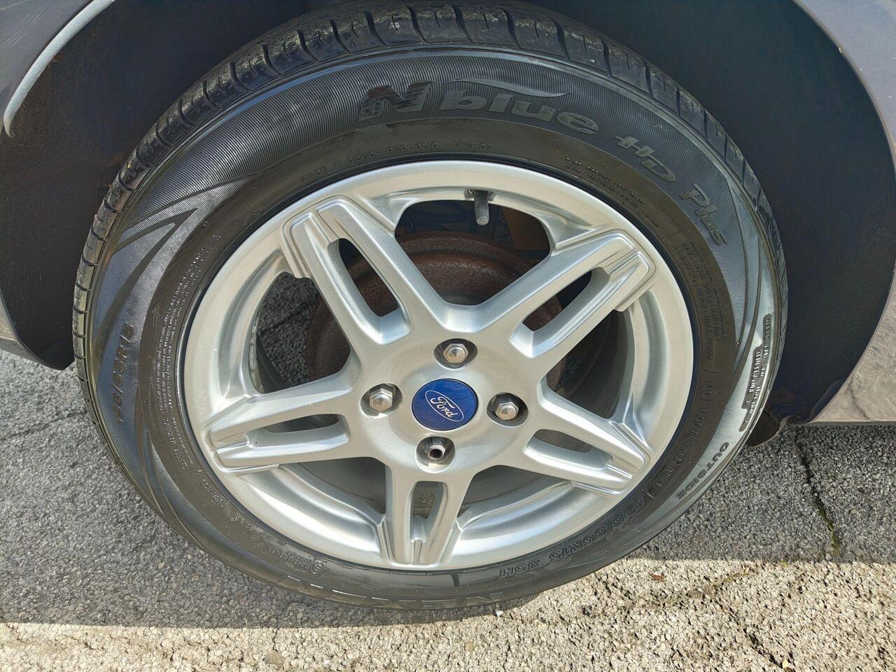 Ford Fiesta — photo 43