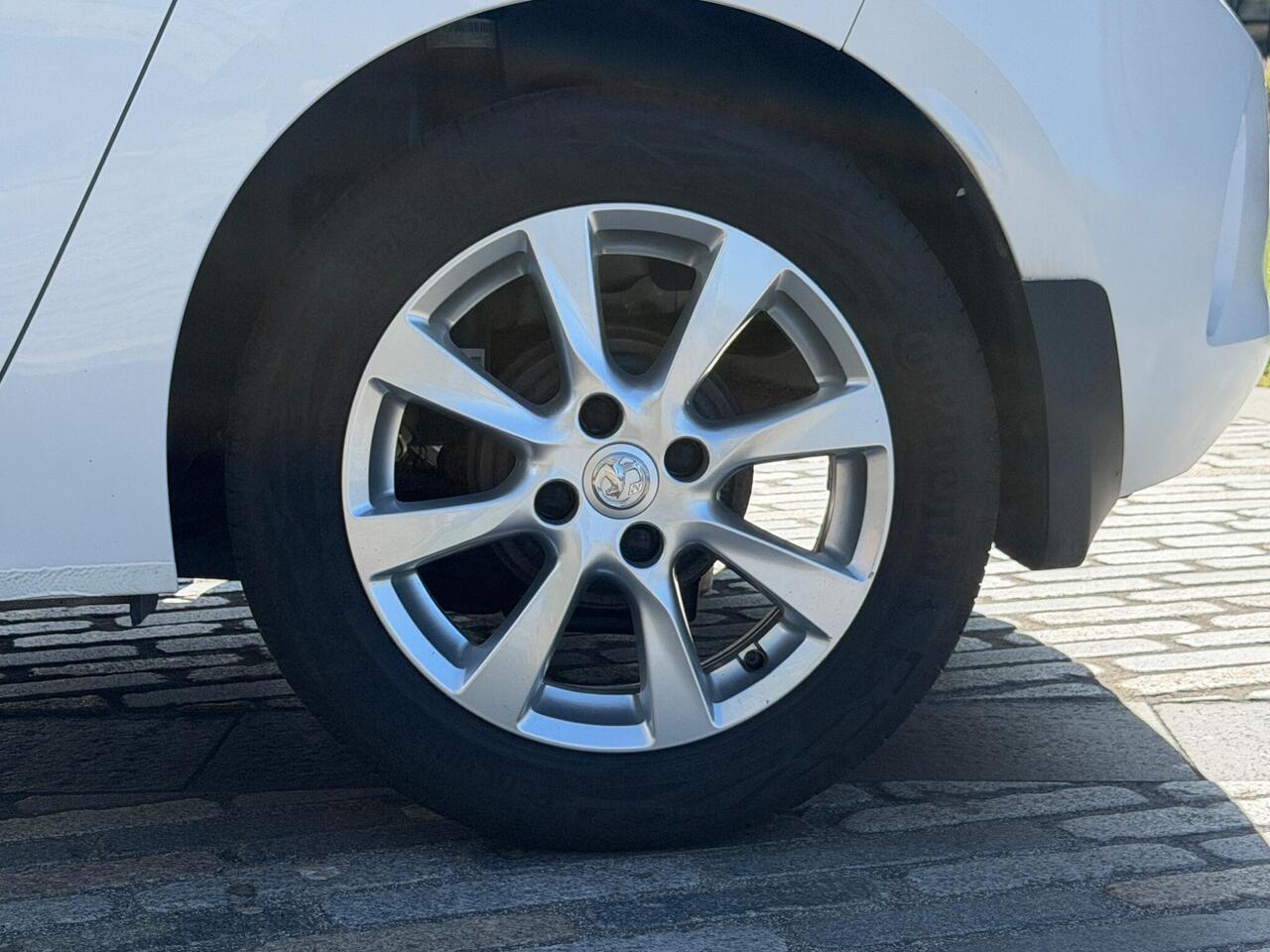Vauxhall Corsa — photo 26