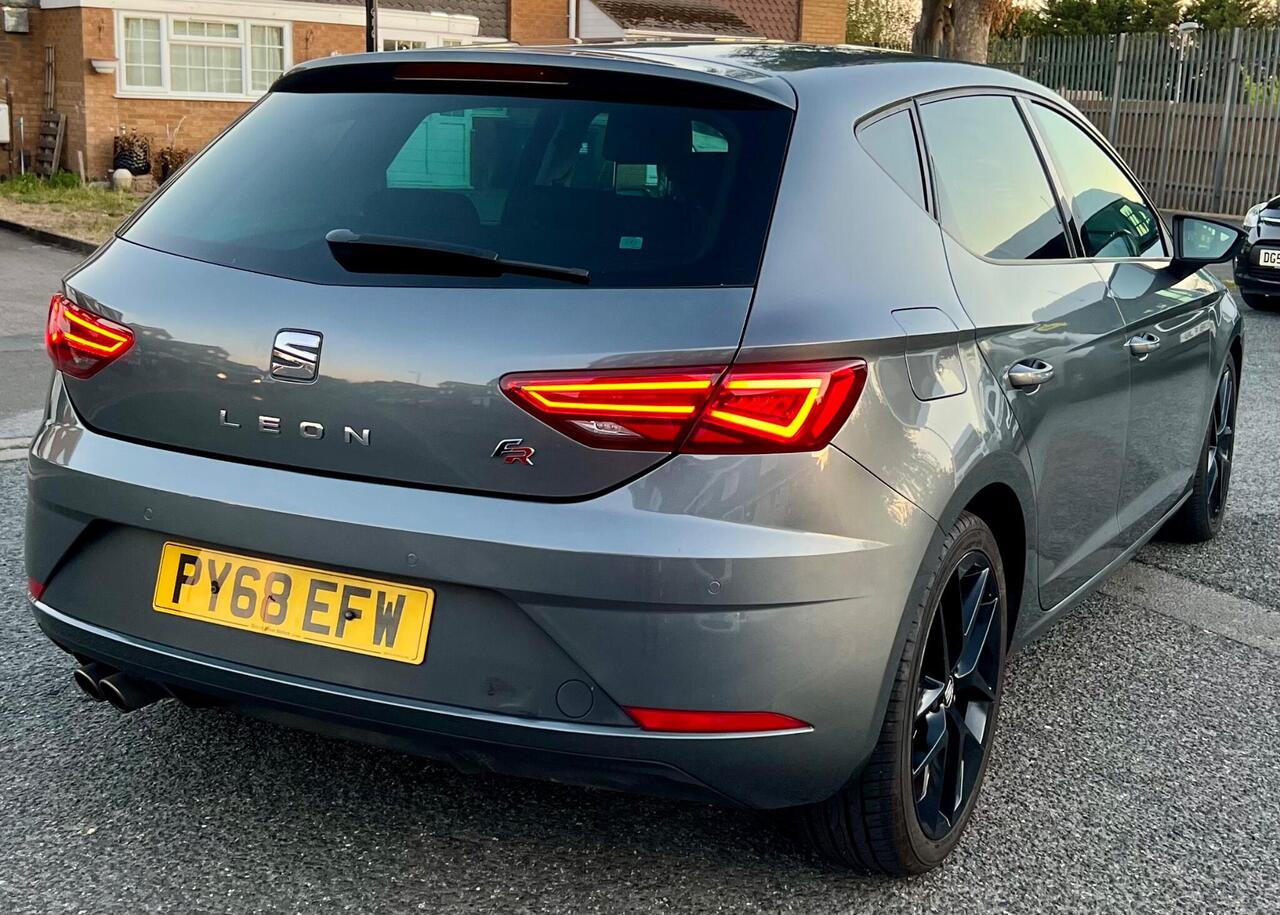 SEAT Leon — photo 11